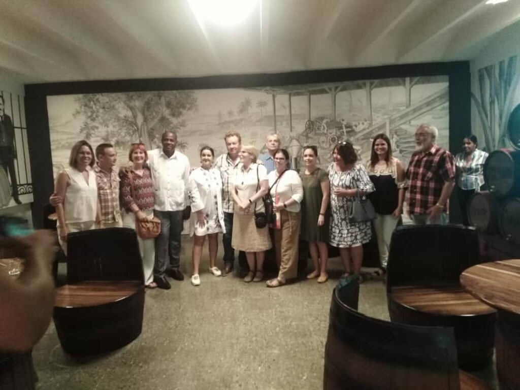 Recorrido por Centro Nacional de Capacitación Azucarera (CNCA) de miembros de la Oficina del historiador de La Habana Recorrido por Centro Nacional de Capacitación Azucarera (CNCA) de miembros de la Oficina del historiador de La Habana