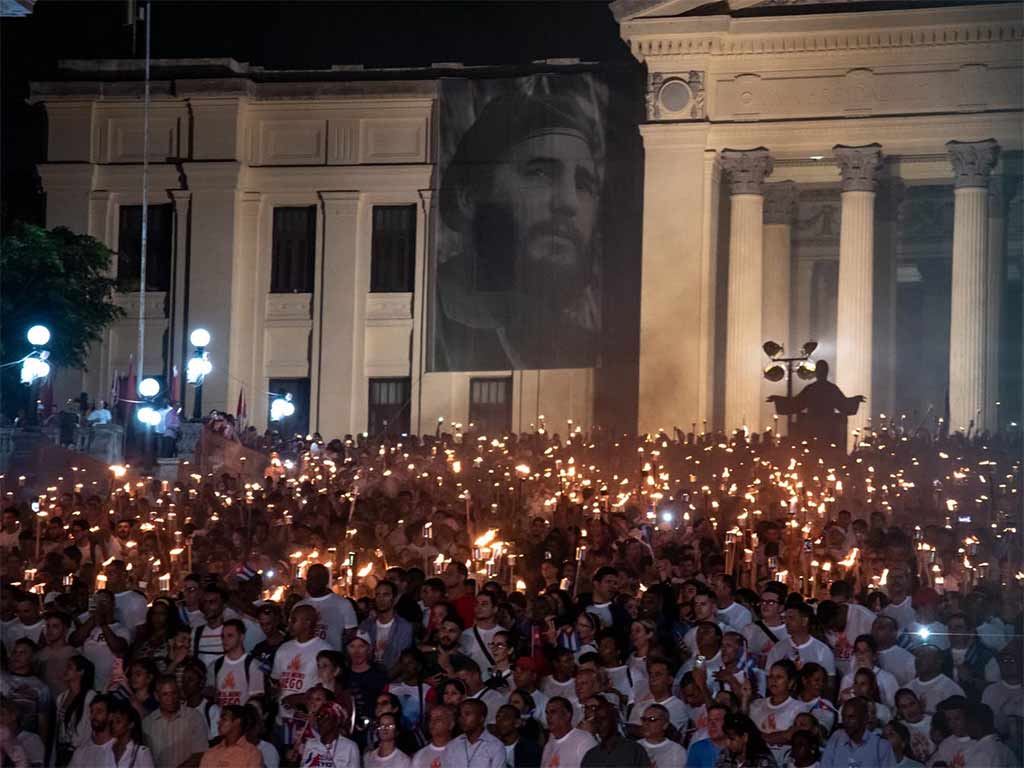 Recordación a Nuestro Héroe Nacional José Martí Pérez en el 171 Aniversario de su Natalicio.