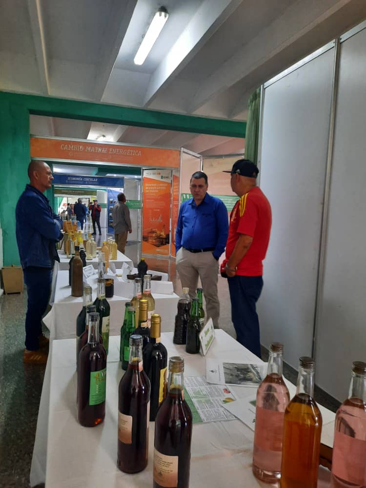 Jornada por el día de la Ciencia en Azcuba 