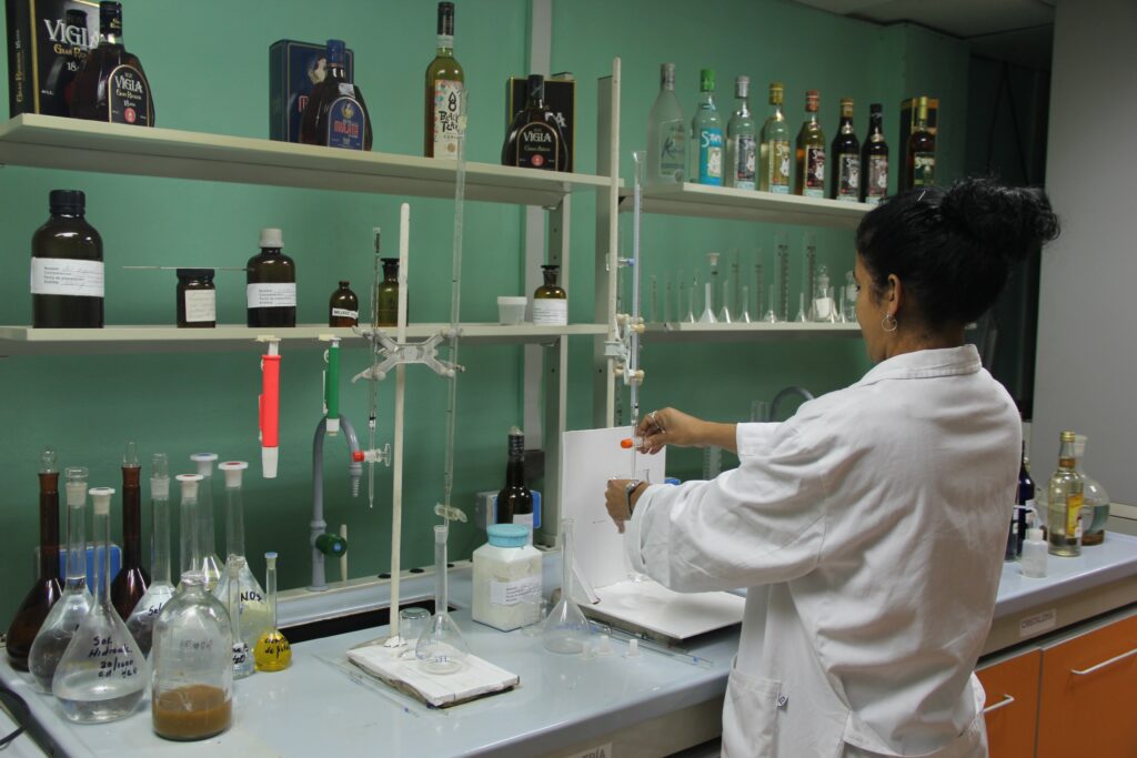 Las mujeres de la agroindustria azucarera guardianas de saberes ancestrales Las mujeres de la agroindustria azucarera guardianas de saberes ancestrales